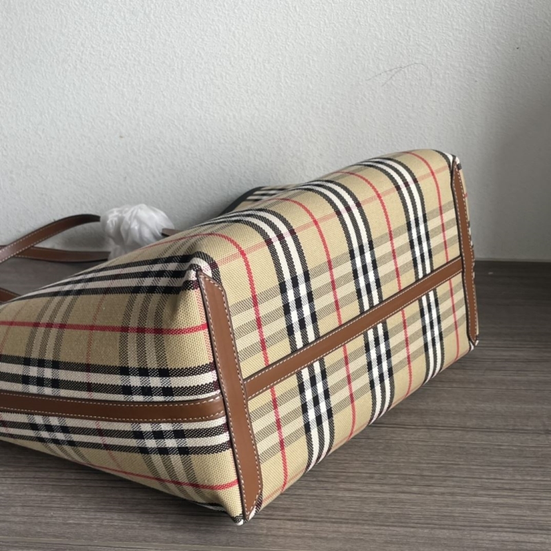 Bv*b*rry shopping bags